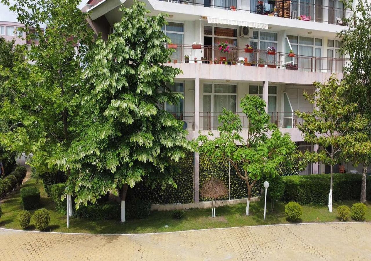 Charis Cozy Family Apart At Sun Village Complex Close To The Beach Sunny Beach Dış mekan fotoğraf